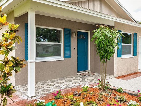 4th image of 224 Royal Palms Dr