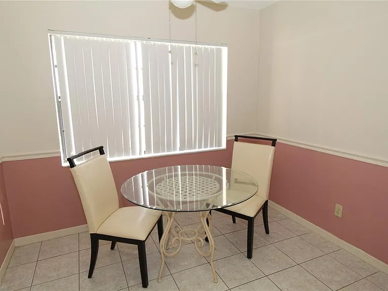 301 Bryce Ct — Photo 17