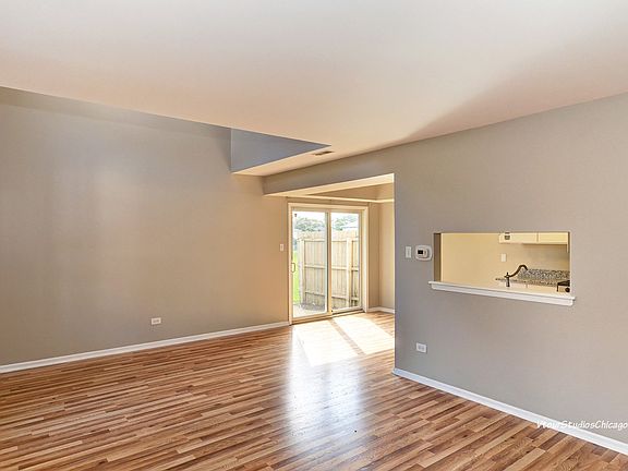 5th image of 14721 Le Claire Ave