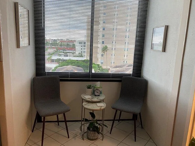 1055 W Peppertree Dr #501 — Photo 10