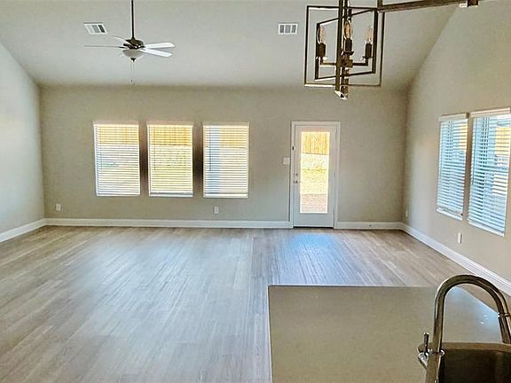 5th image of 600 Midnight Oak Dr #600