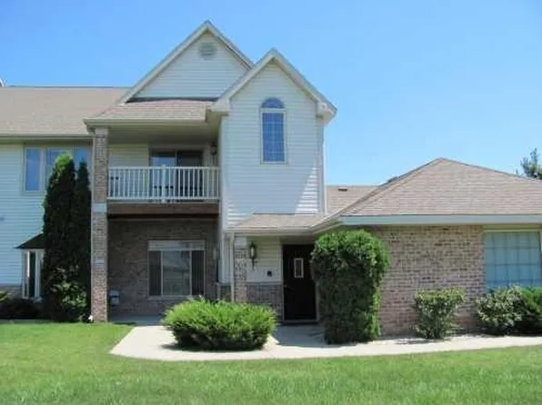 835 Cheyenne Ave, Grafton, WI 53024