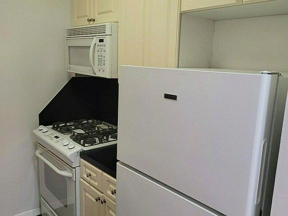 2nd image of 345 W 58th St APT 12T