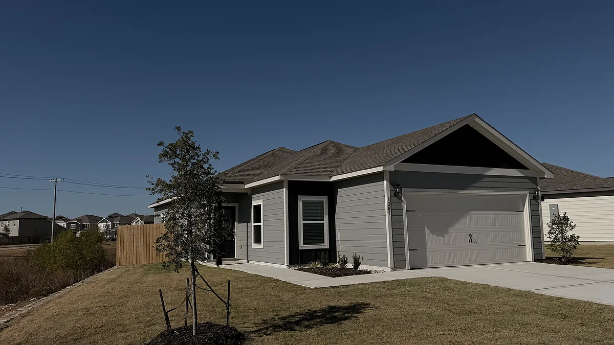 Building Photo - 8205 White Wolf Trl