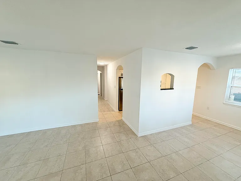 912 SE Tarpon Ave — Photo 11