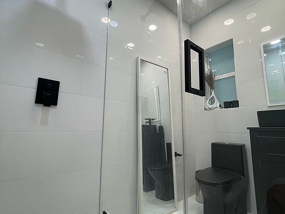 3rd image of 759 NE 87th St #1