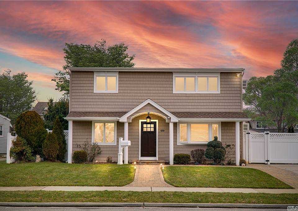 1st image of 2371 Mattituck Ave