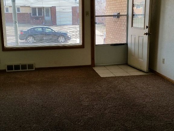 4th image of 3811 NW Ferris Ave