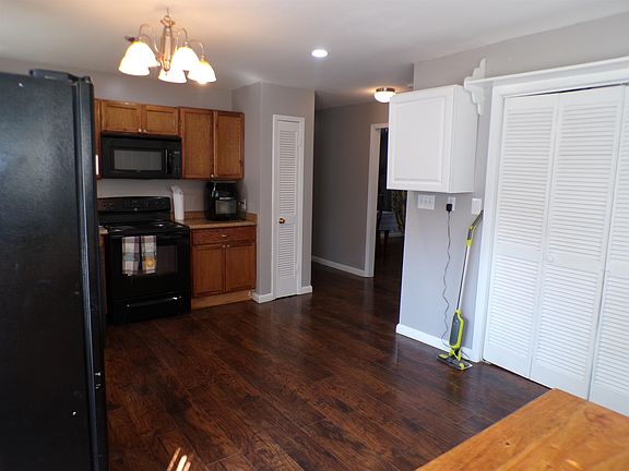 3rd image of 1510 Spout Springs Rd