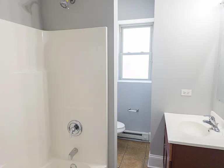 113 N Hickory St #B — Photo 10
