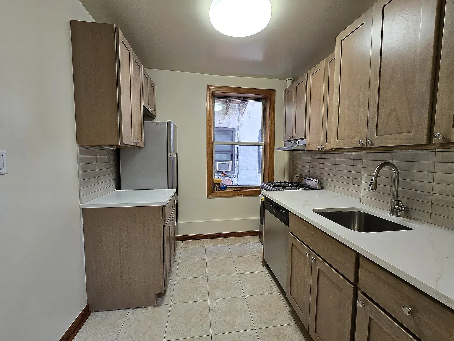 33-14 34th Avenue — Photo 3