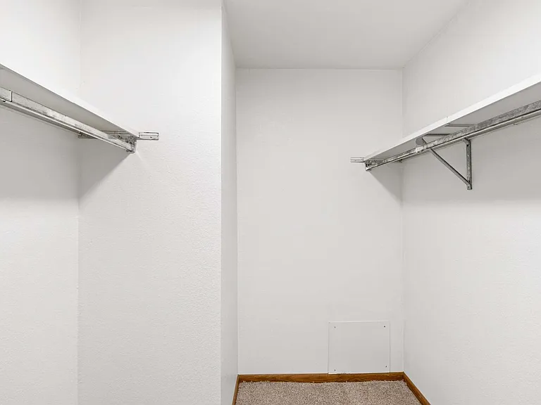 York Hills Apartments ( York Hills Apts LLC) — Photo 18