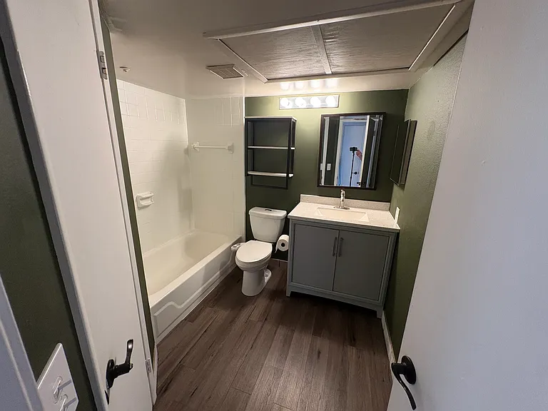 355 Lakepointe Dr #203 — Photo 8