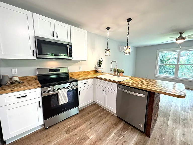 4240 Buck Dr — Photo 18