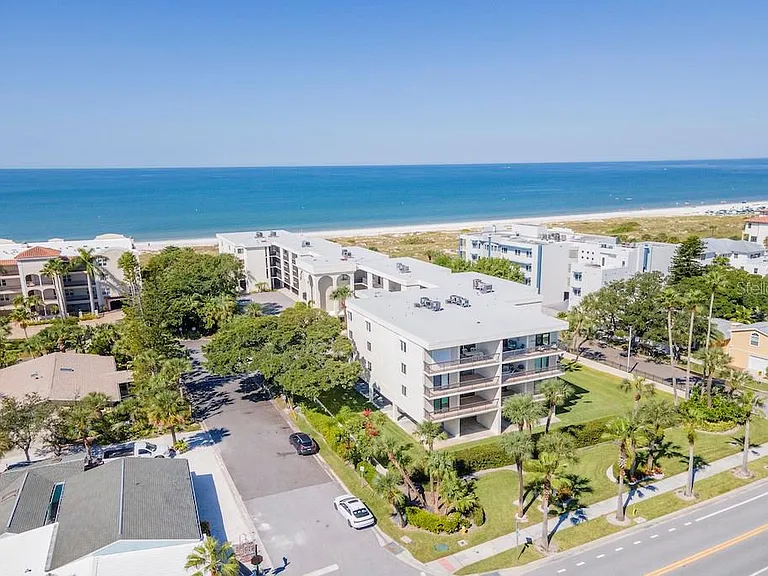 3200 Gulf Blvd #103 — Photo 53