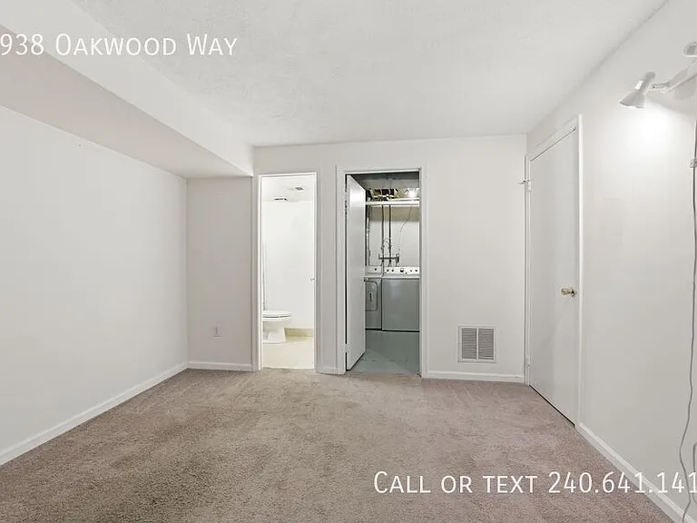 8938 Oakwood Way — Photo 18