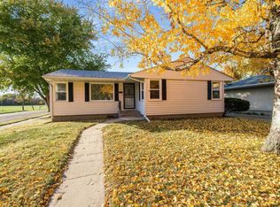 417 27th St, Rockford, IL 61108