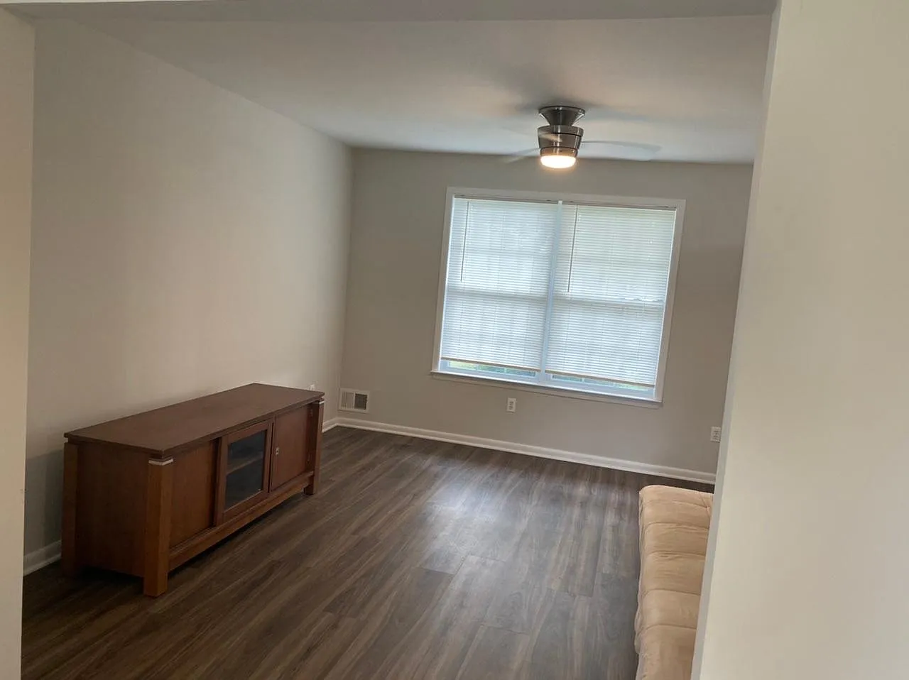 490 Beachway Ave — Photo 4