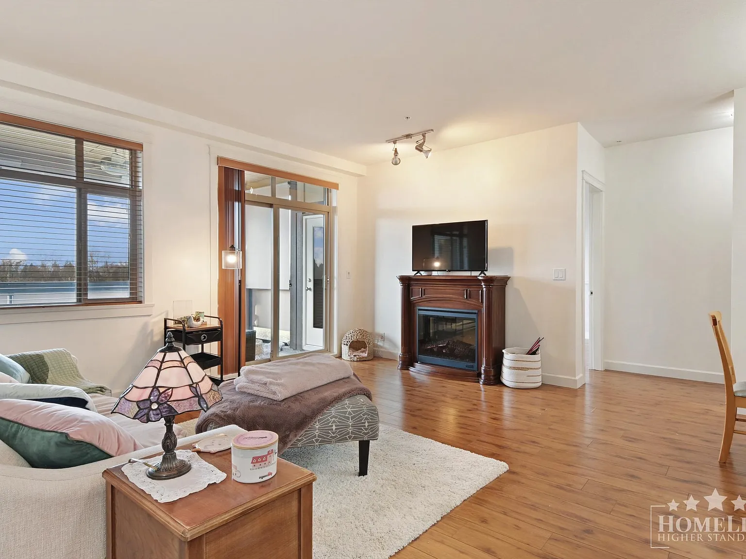 2 bed, 1307 sqft, $3,400 — Photo 4