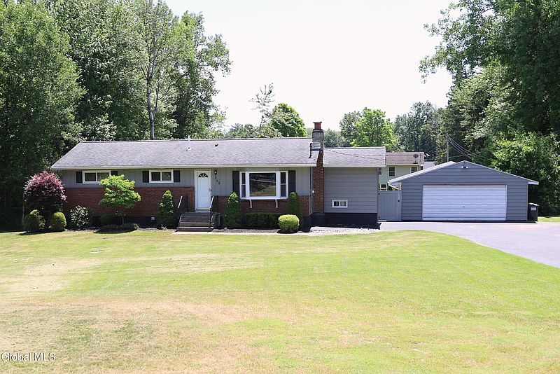 2nd image of 464 Grooms Road