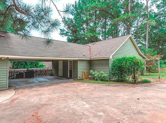 5th image of 102 Northgate Dr