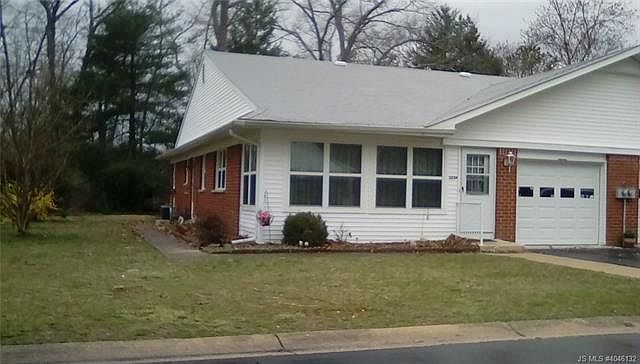 1st image of 223 Columbine Ave