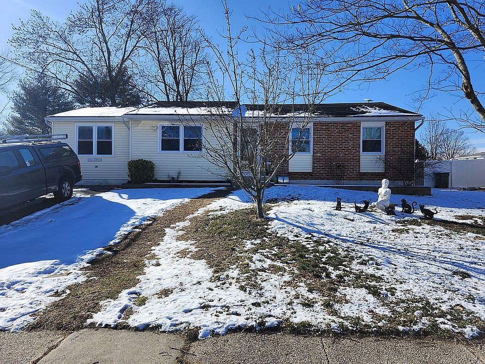 1st image of 35 Sherwood Dr