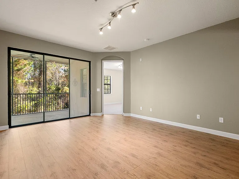 210 Paseo Terraza St #202 — Photo 18