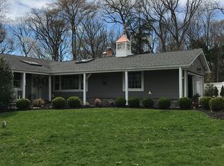 5 Longwood Dr, Huntington Station, NY 11746