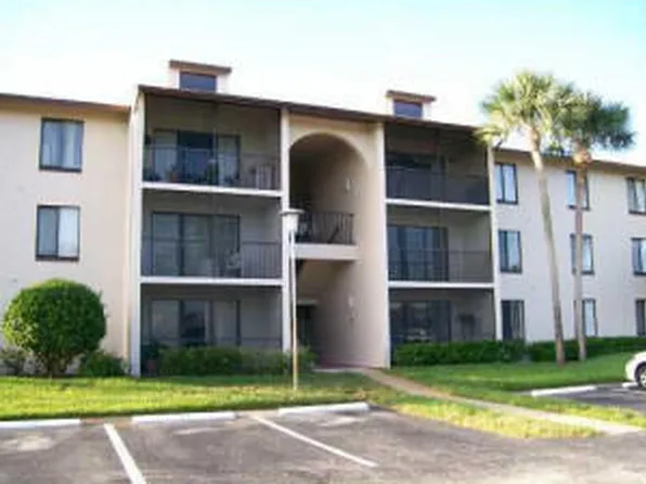 202 Foxtail Dr, Greenacres, FL