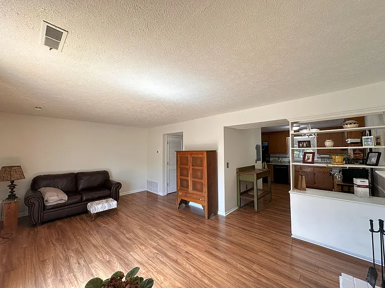 700 Rife Rd #8L — Photo 11