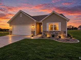 18854 Alyson Dr, Warrenton, MO 63383
