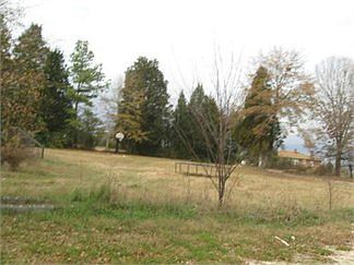 2nd image of 1318 Bull Hill Rd