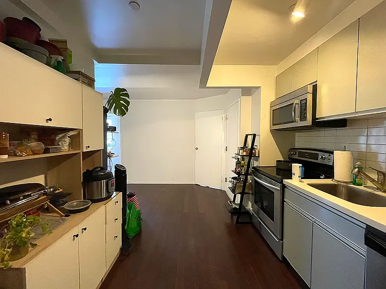 286 Stanhope St #2A — Photo 1