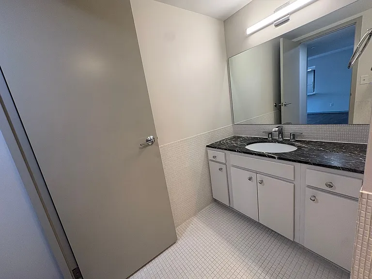 Sky Park Apartments — Photo 44