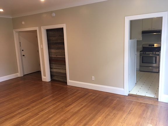 4th image of 1925 Leavenworth St APT 3