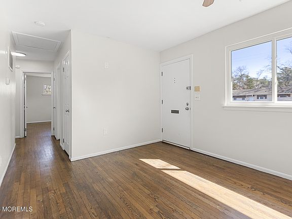 5th image of 207 Ardmore Avenue