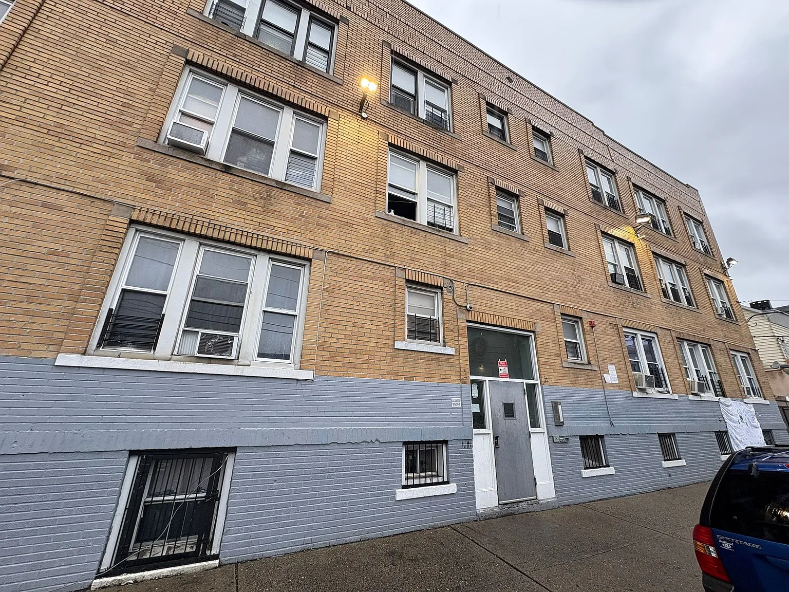 92 Carroll St — Photo 1