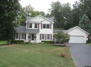 19 New Netherland Way, Halfmoon, NY 12065