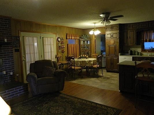 4th image of 186 Kentucky Ave N
