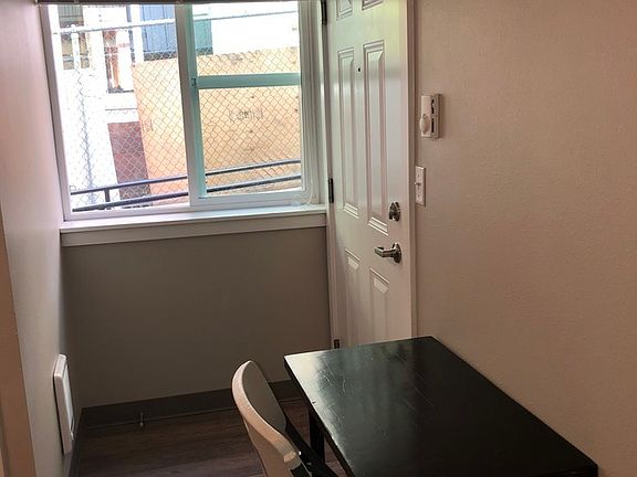 5th image of 1811 20th Ave Unit C1