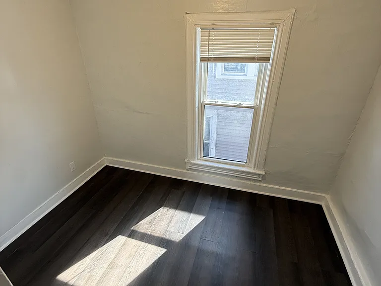 764 Capital Ctr #2 — Photo 6