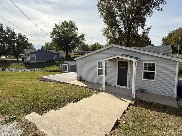 820 N Liberty St, Jerseyville, IL 62052