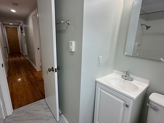 4th image of 211 Kent Rd APT D