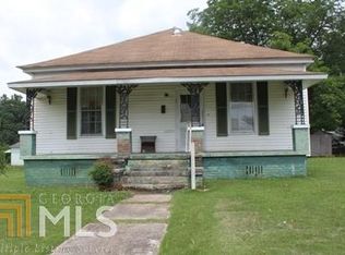 13 Oak St, Manchester, GA 31816