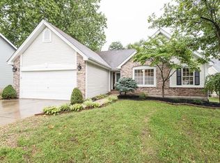 824 Crescent Oaks Ct, Valley Park, MO