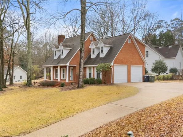 611 Burke Pl, Auburn, AL 36830