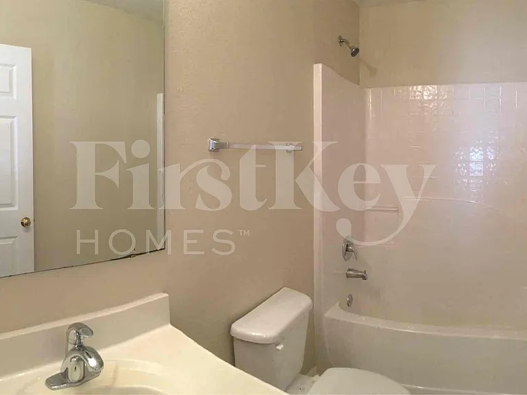 3638 Queens Cove Blvd — Photo 18
