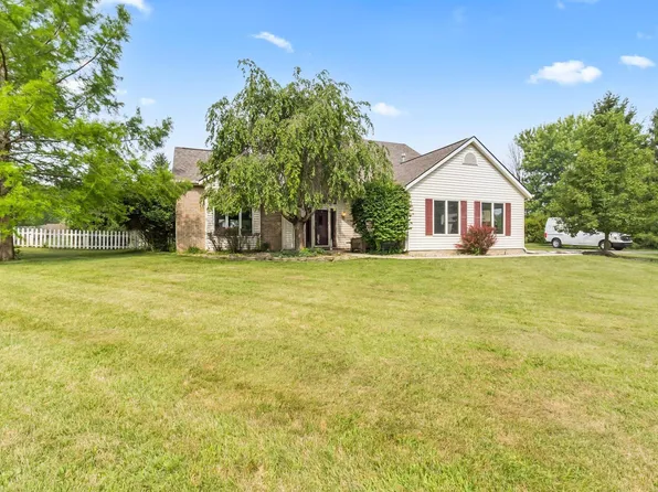 1331 N Finlandia Way, Albion, IN 46701