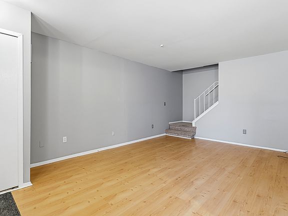 5th image of 41009 Southwind Dr